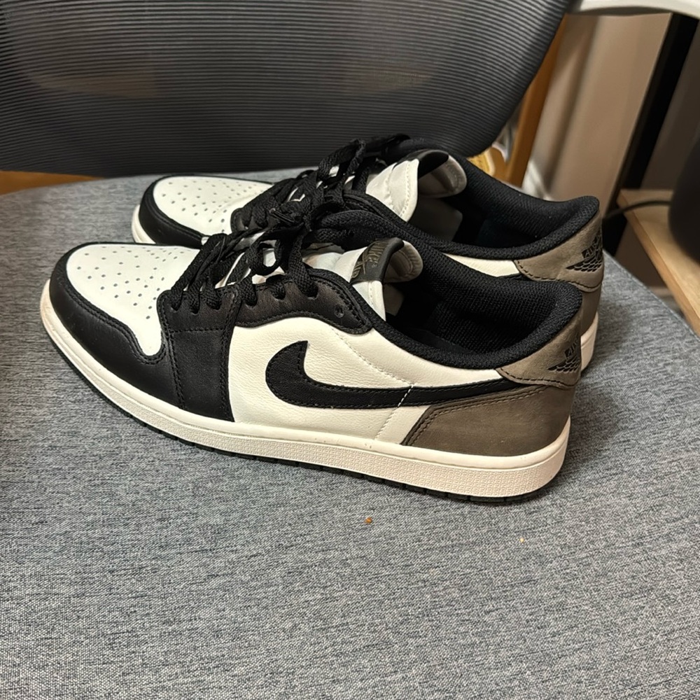 Jordan 1 Retro Low OG Mocha